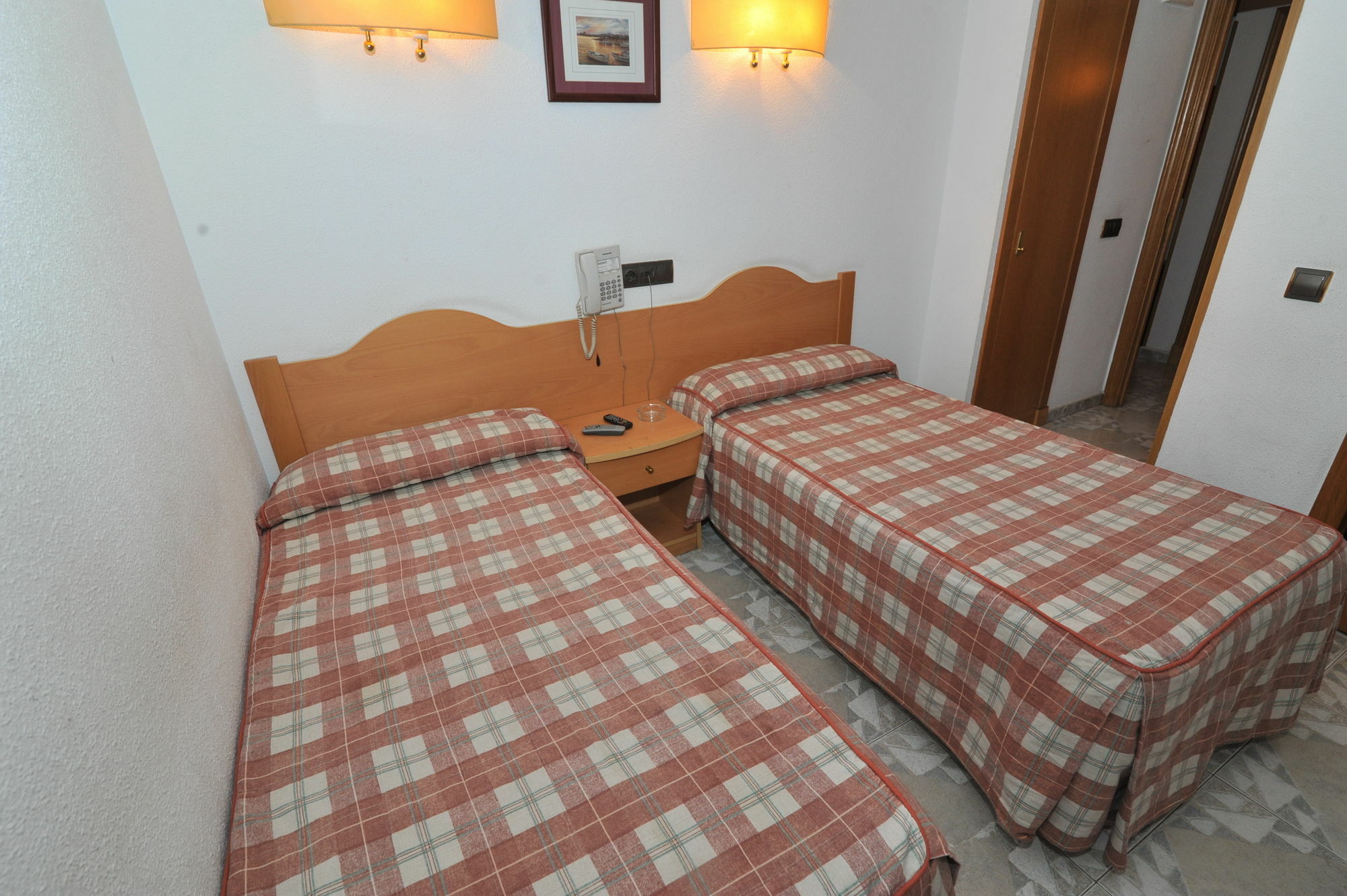 Hostal Goyma II San Fernando De Henares Exterior foto