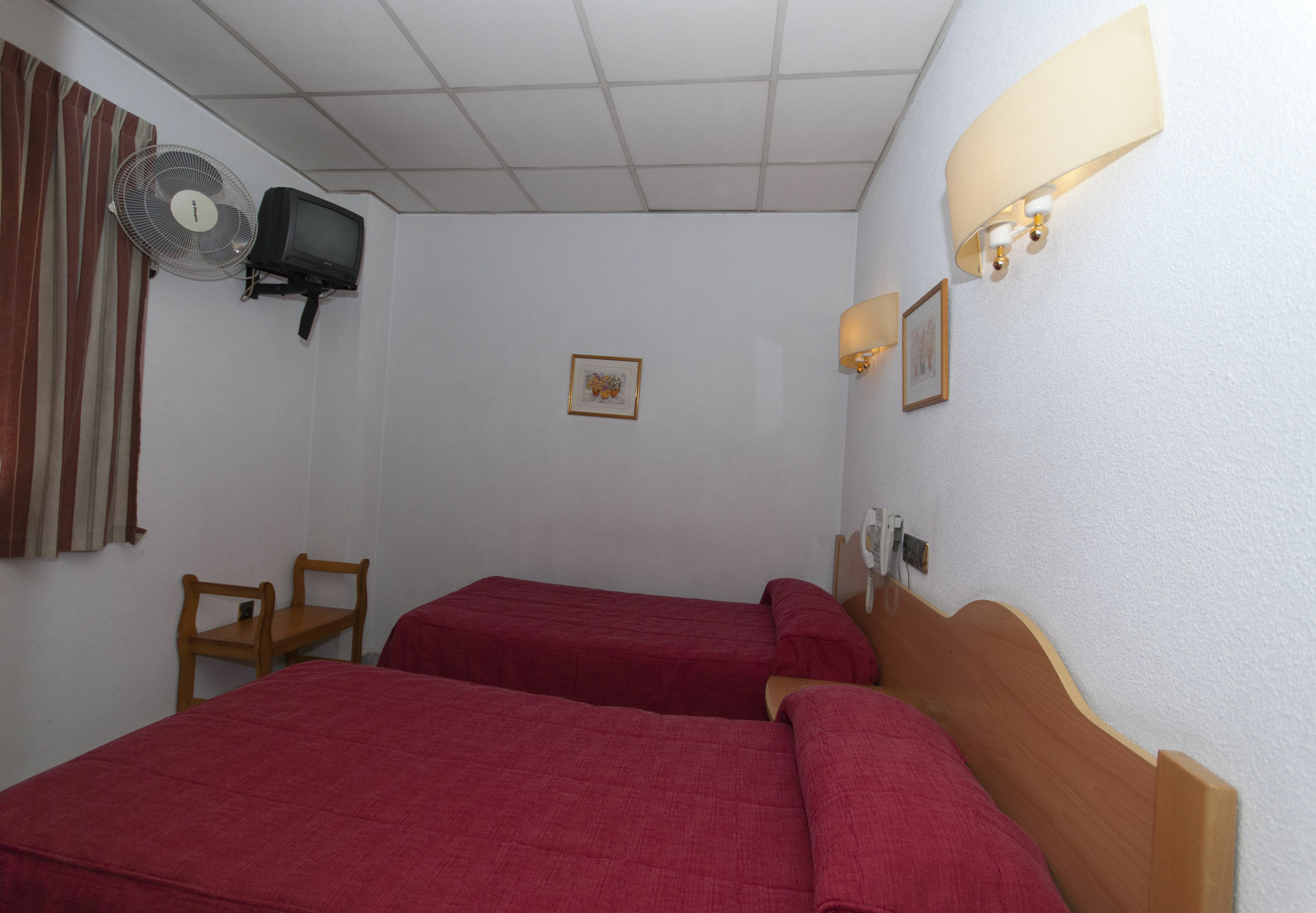 Hostal Goyma II San Fernando De Henares Exterior foto